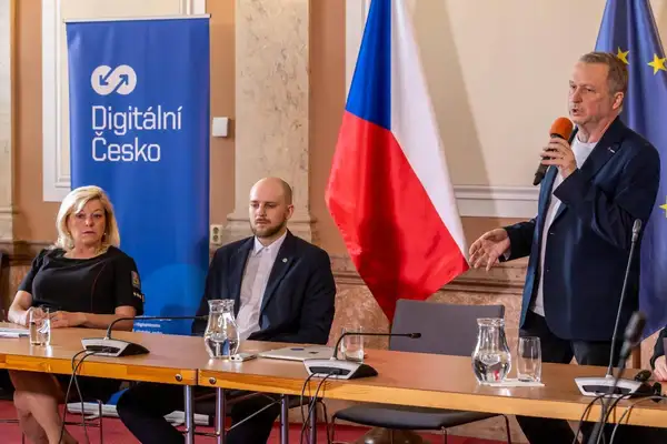 Češi státu v kyberbezpečnosti nevěří, přesto je Česko lídrem EU