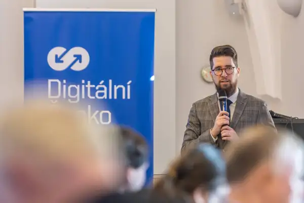 Konference Digitálního Česka přinesla klíčovou debatu o digitálním vyloučení